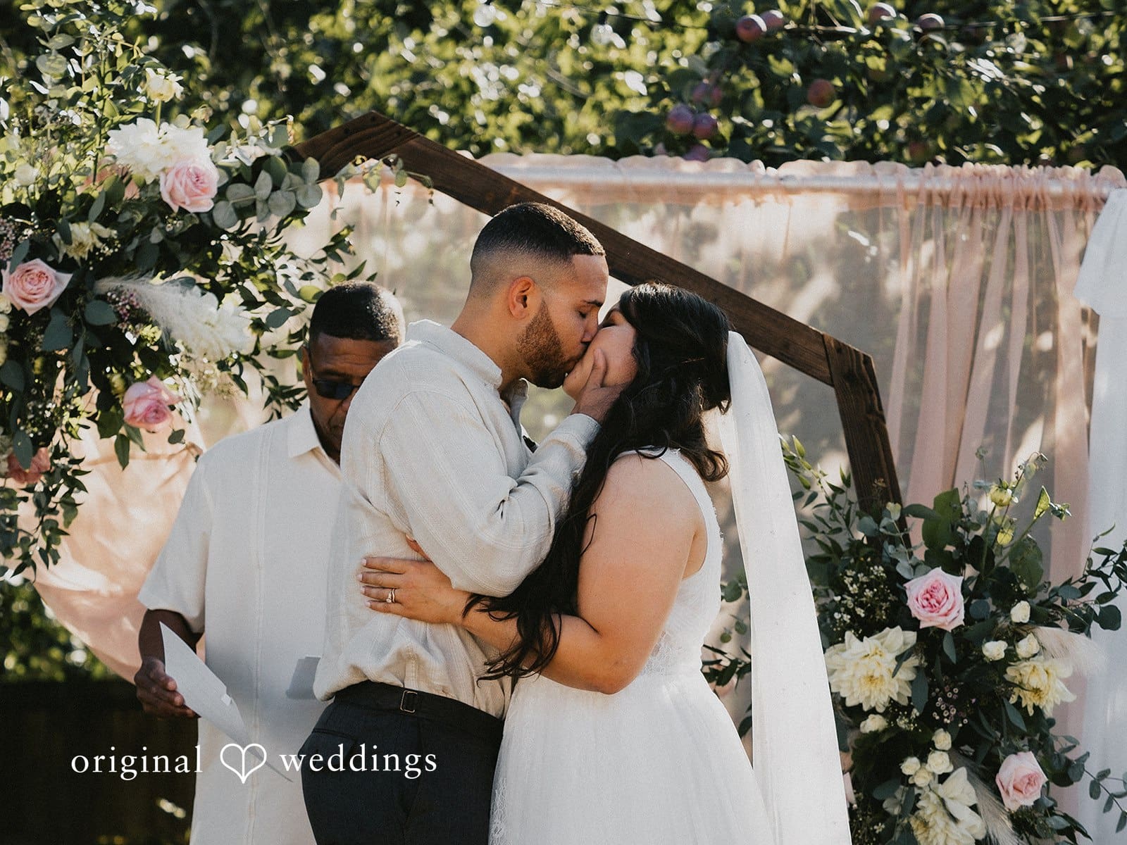 Washington Backyard Wedding // Jonathan & Ashley -