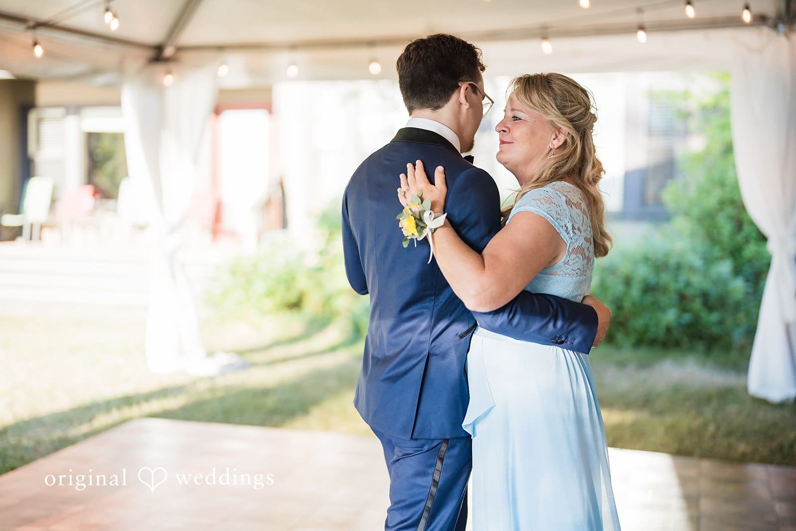 Washington Backyard Wedding // Emily & Brian -