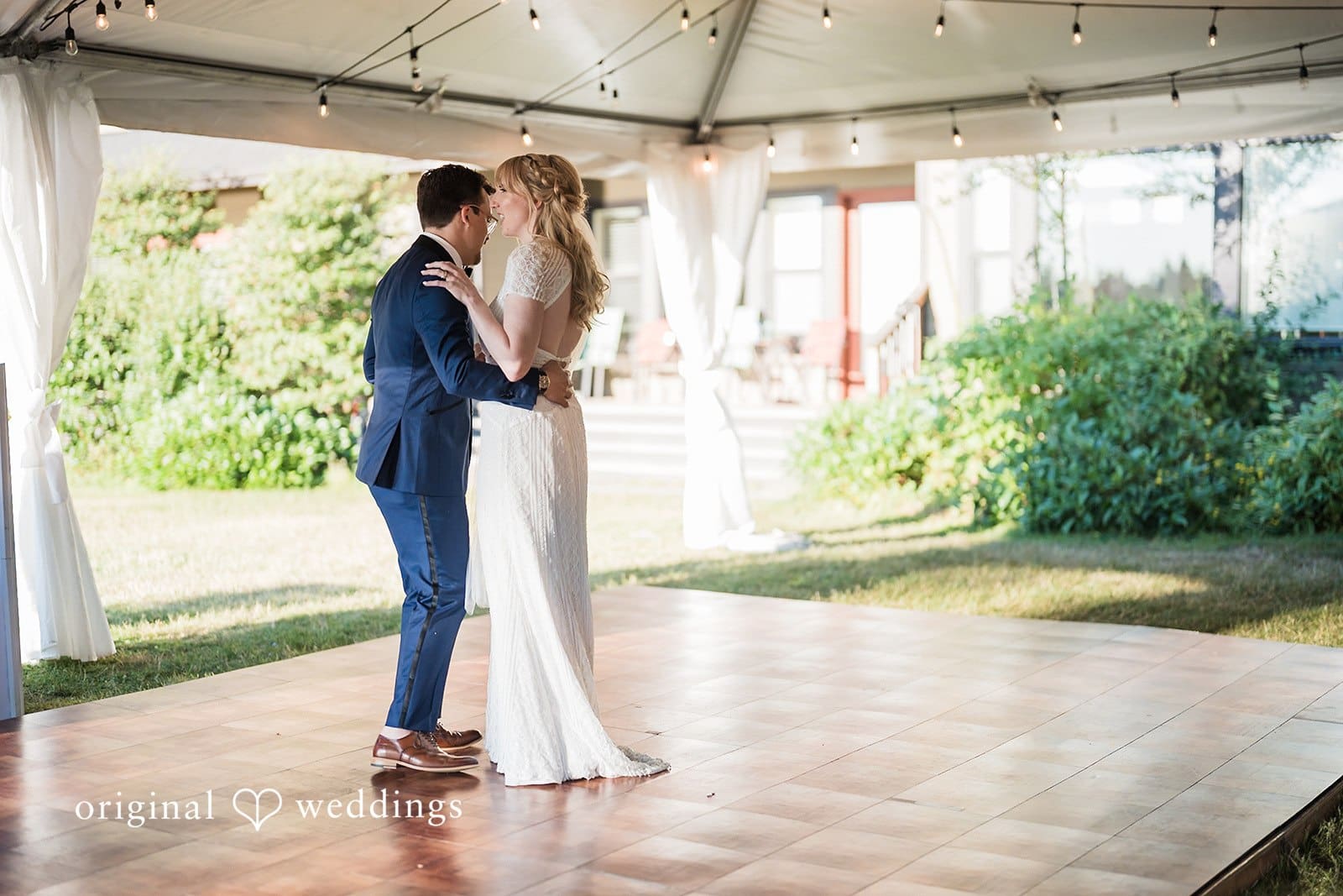 Washington Backyard Wedding // Emily & Brian -