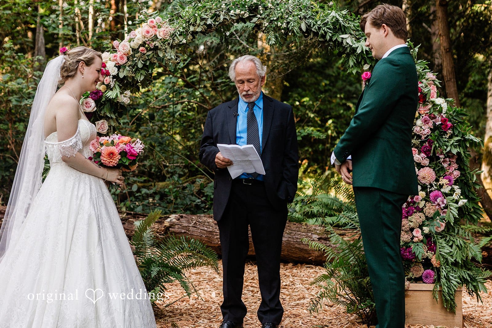 Washington Backyard Wedding // Catherine & Jonah -