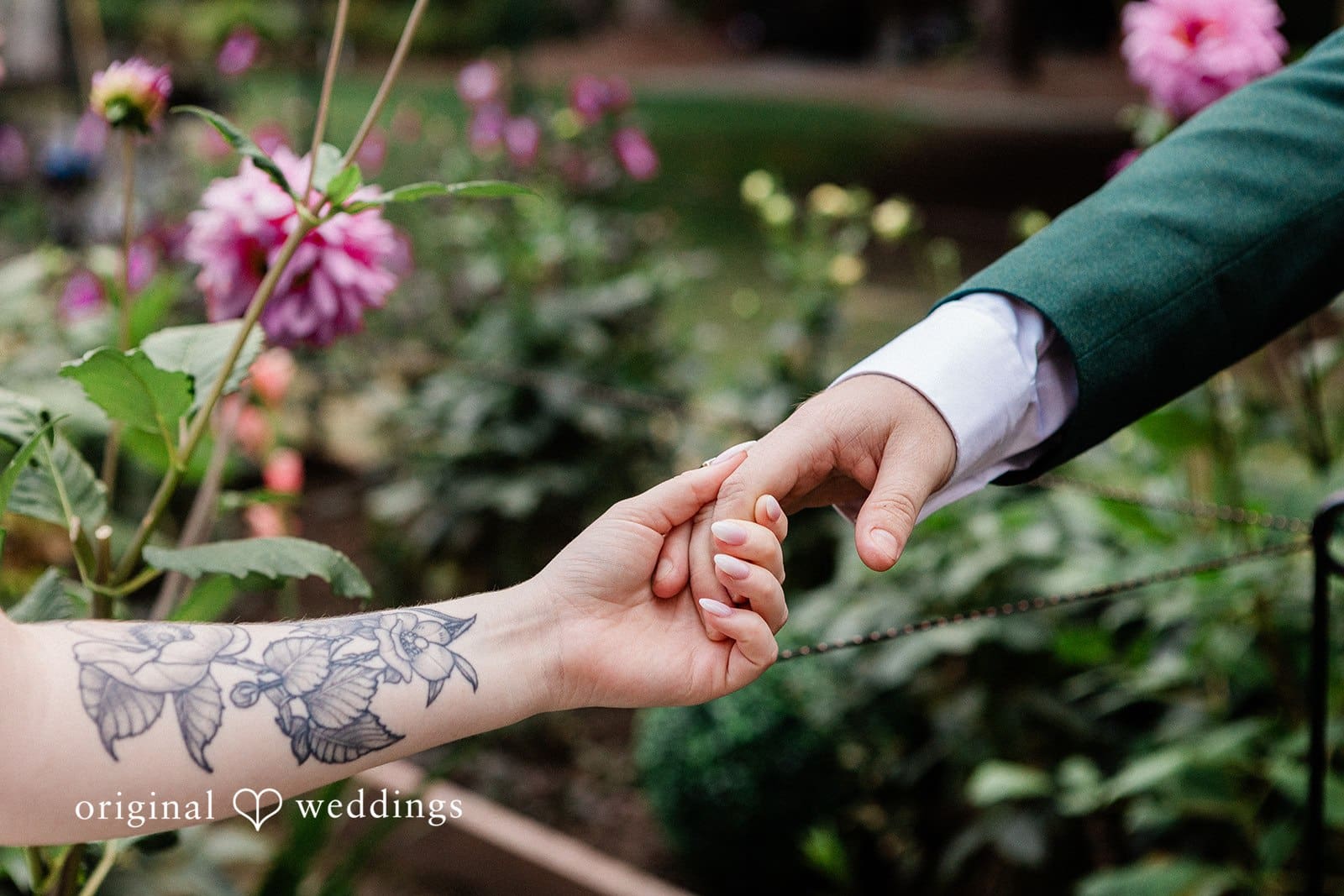 Washington Backyard Wedding // Catherine & Jonah -