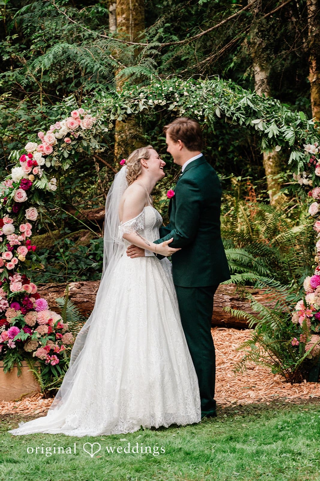 Washington Backyard Wedding // Catherine & Jonah -