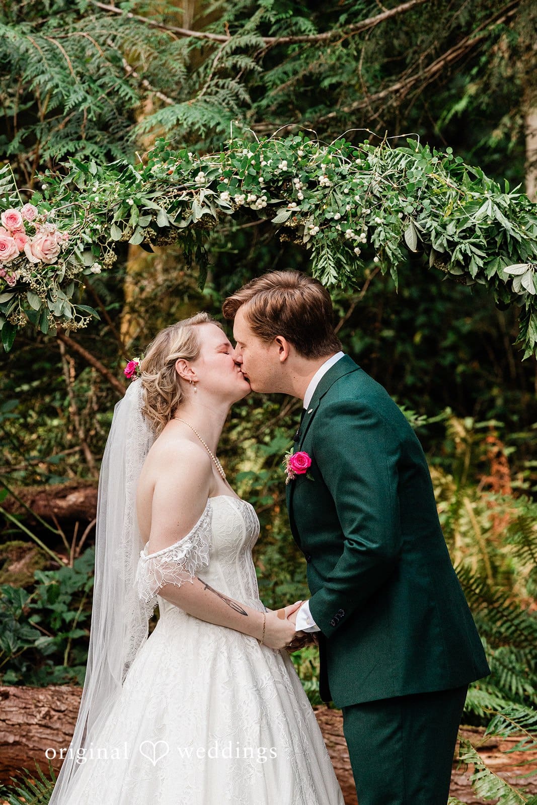 Washington Backyard Wedding // Catherine & Jonah -