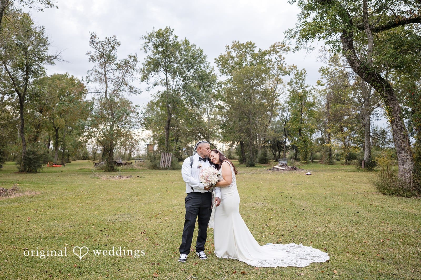 Texas Backyard Wedding // Amy & Pablo -