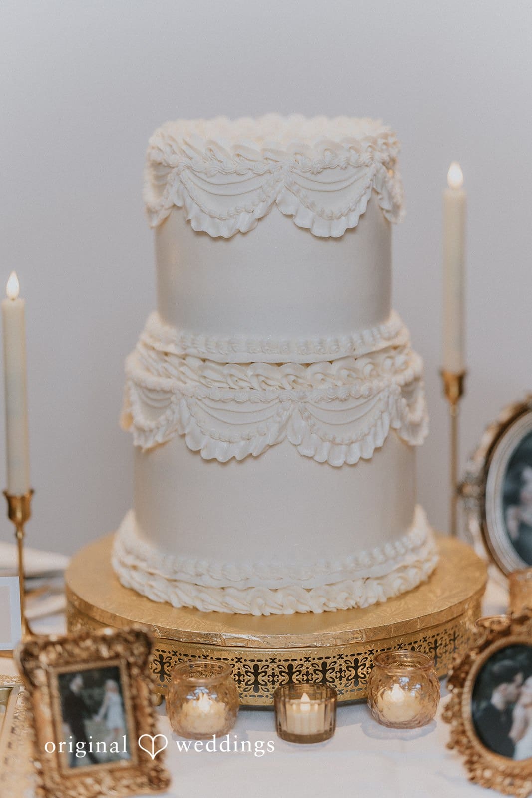 Sabrina + Ryan Beautiful picture of wedding cake by Parkour Bakery