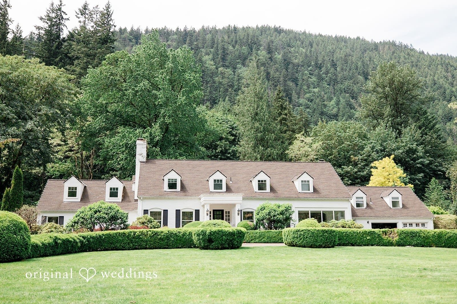 Fox Hollow Farm wedding venue captured by Original Weddings, Seattle wedding photographers, showcasing its lush Pacific Northwest beauty.