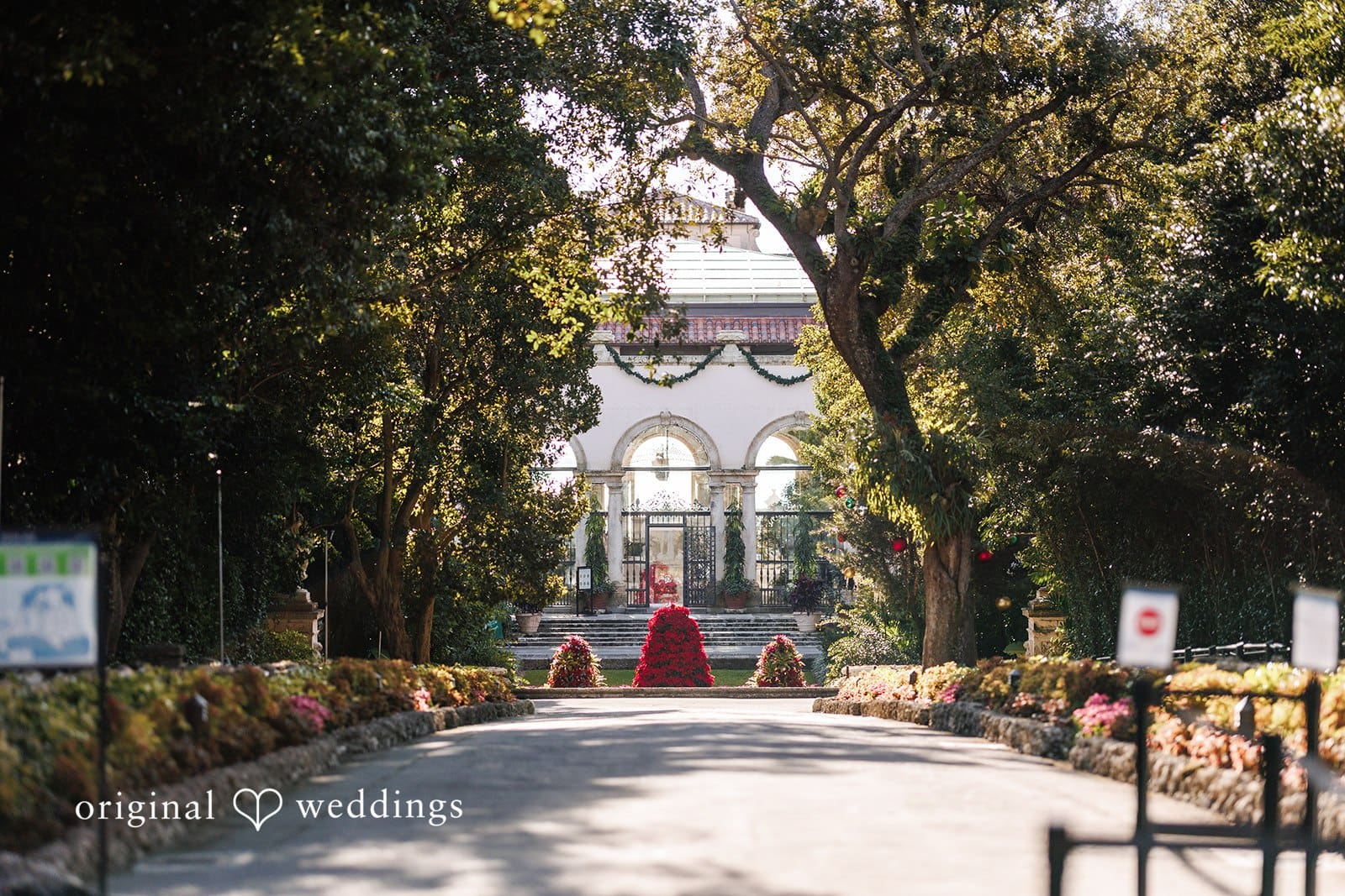 Kristian + Fernando Elegant outdoor view of Vizcaya Museum & Gardens