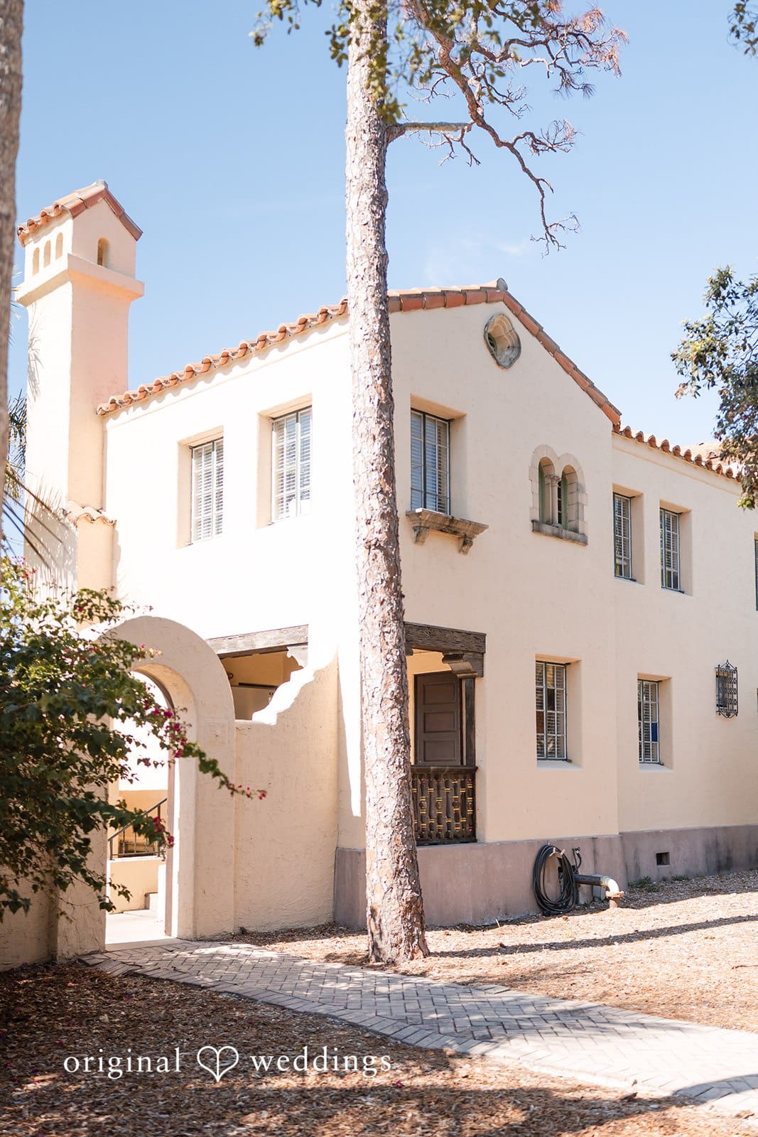 Nicole + Hunter Powel Crosley Estate wedding venue with elegant architecture