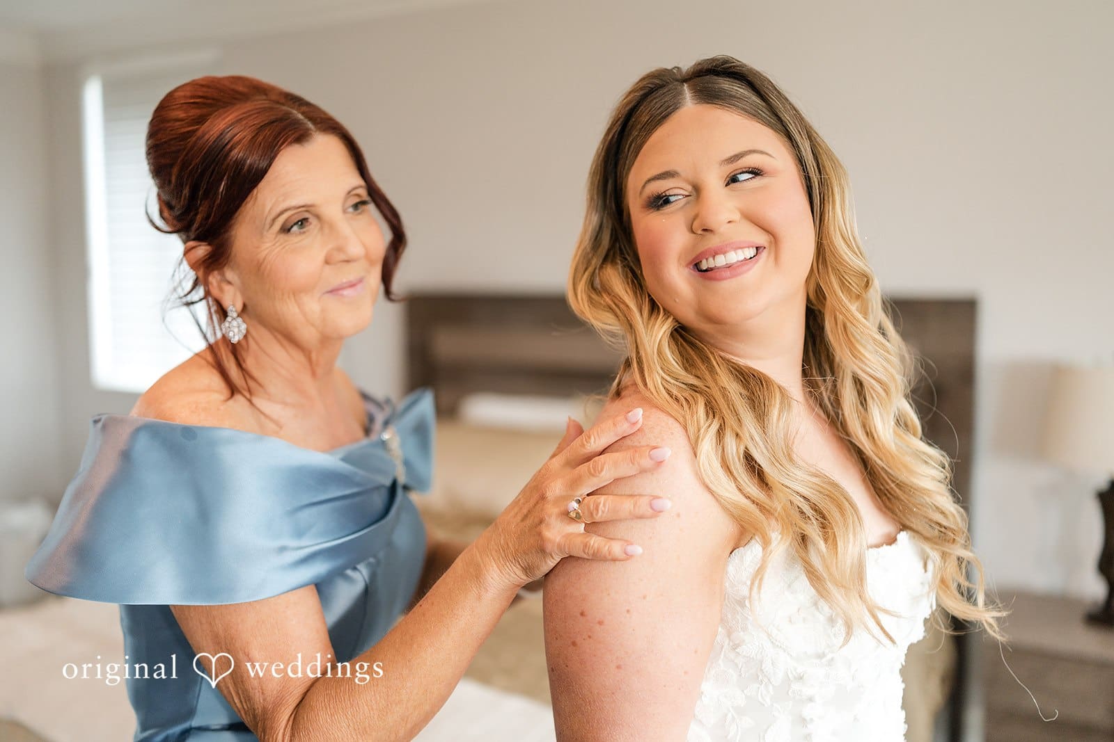 The bride and her mum before the wedding ceremony
