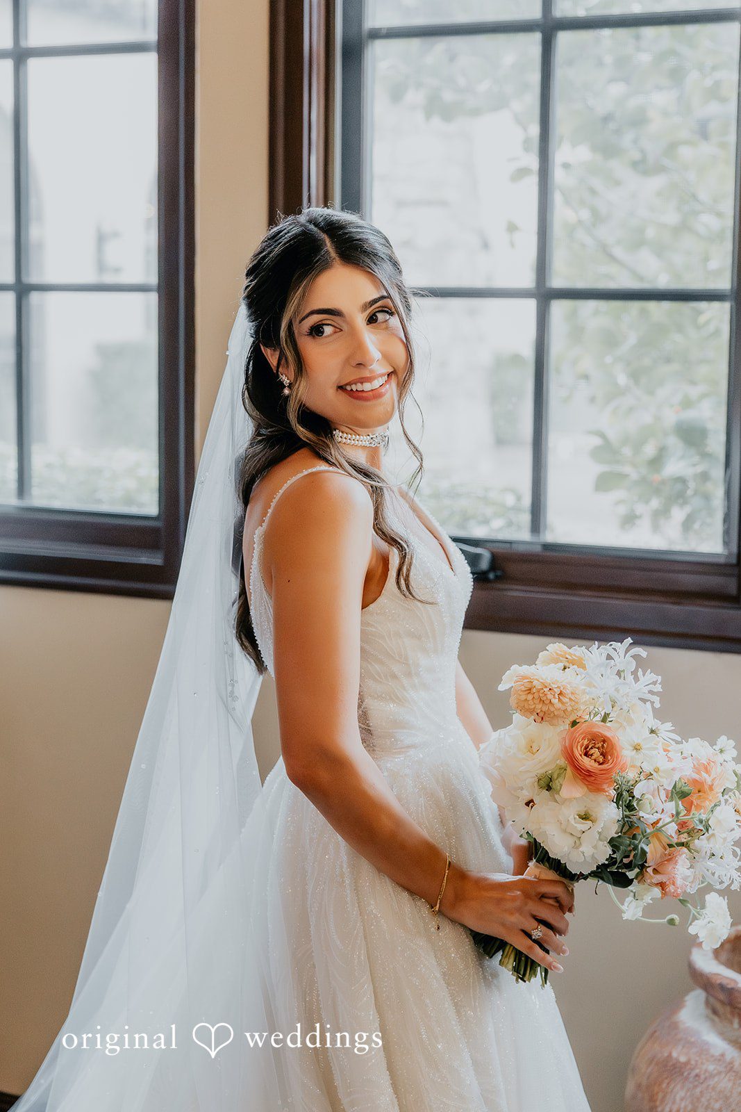 Jakob + Flowreen A stunning portrait of the bride at the lodge