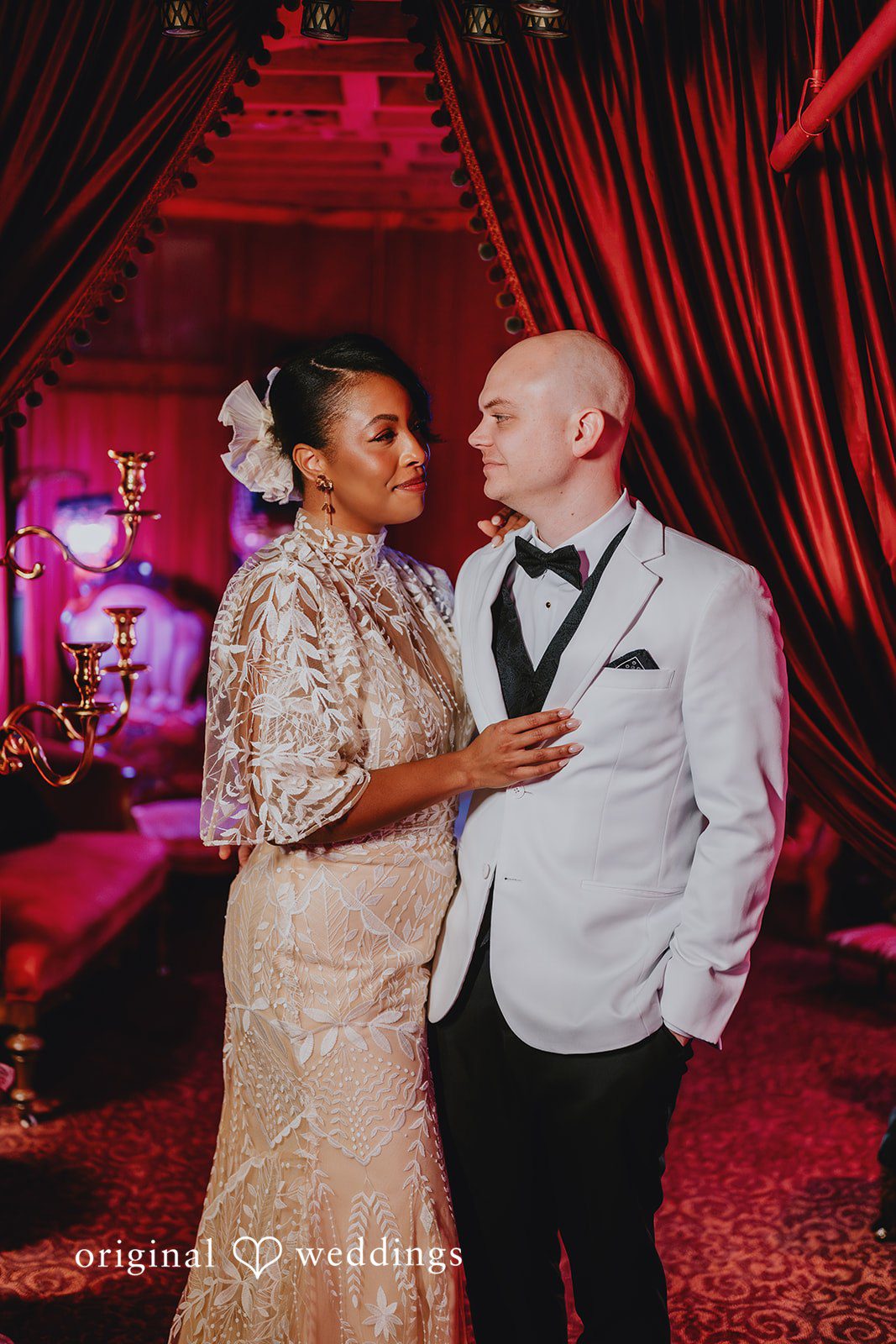 Milwaukee Wedding Photographers at The Cooperage | Zari & Ryan -