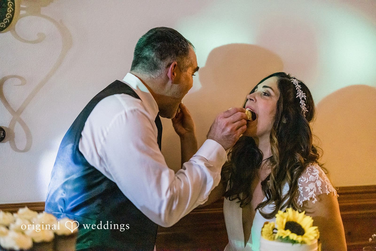 Romantic Picture of couple eating cake