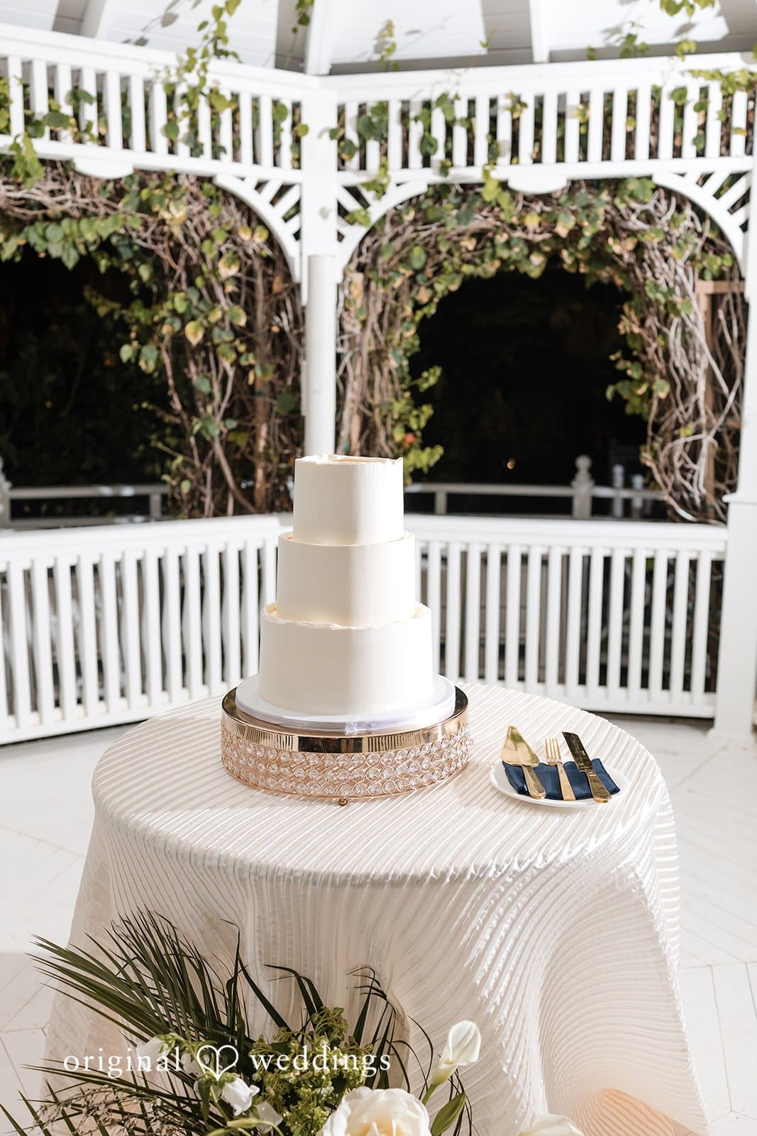 Miami Wedding Photographer capturing wedding cake at The Palms Hotel & Spa  by Original Weddings.