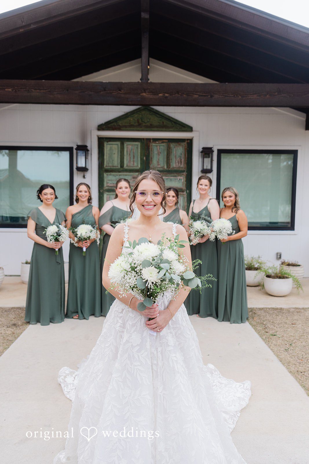 A stylish portrait of the bride and her bridesmaids