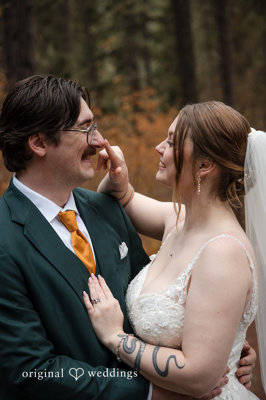 Our Seattlewedding photographer took a romantic portrait of the couple at Tierra Retreat Center
