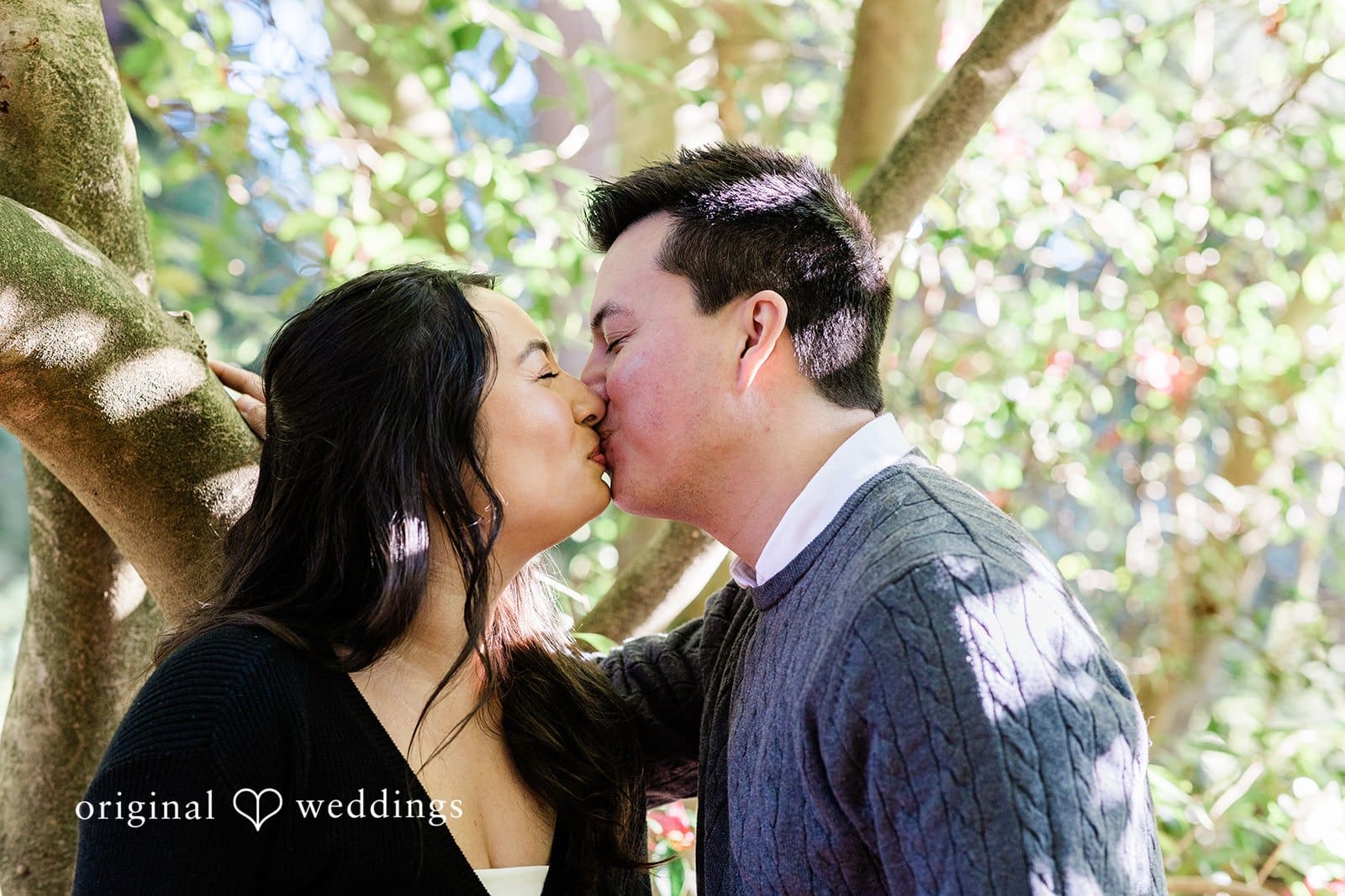 Romantic kiss picture of couple