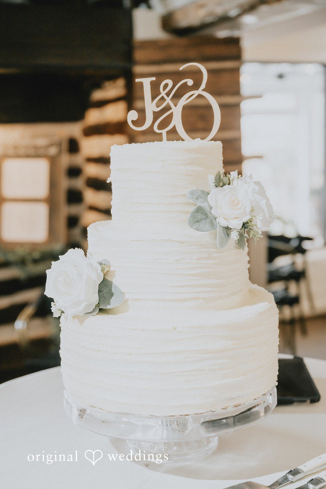 Elegant multi-tier wedding cake displayed at Cedar Knoll