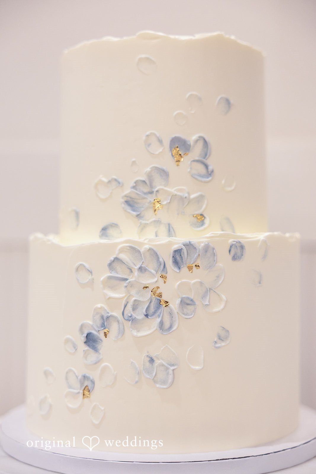 A beautiful two-teir white wedding cake