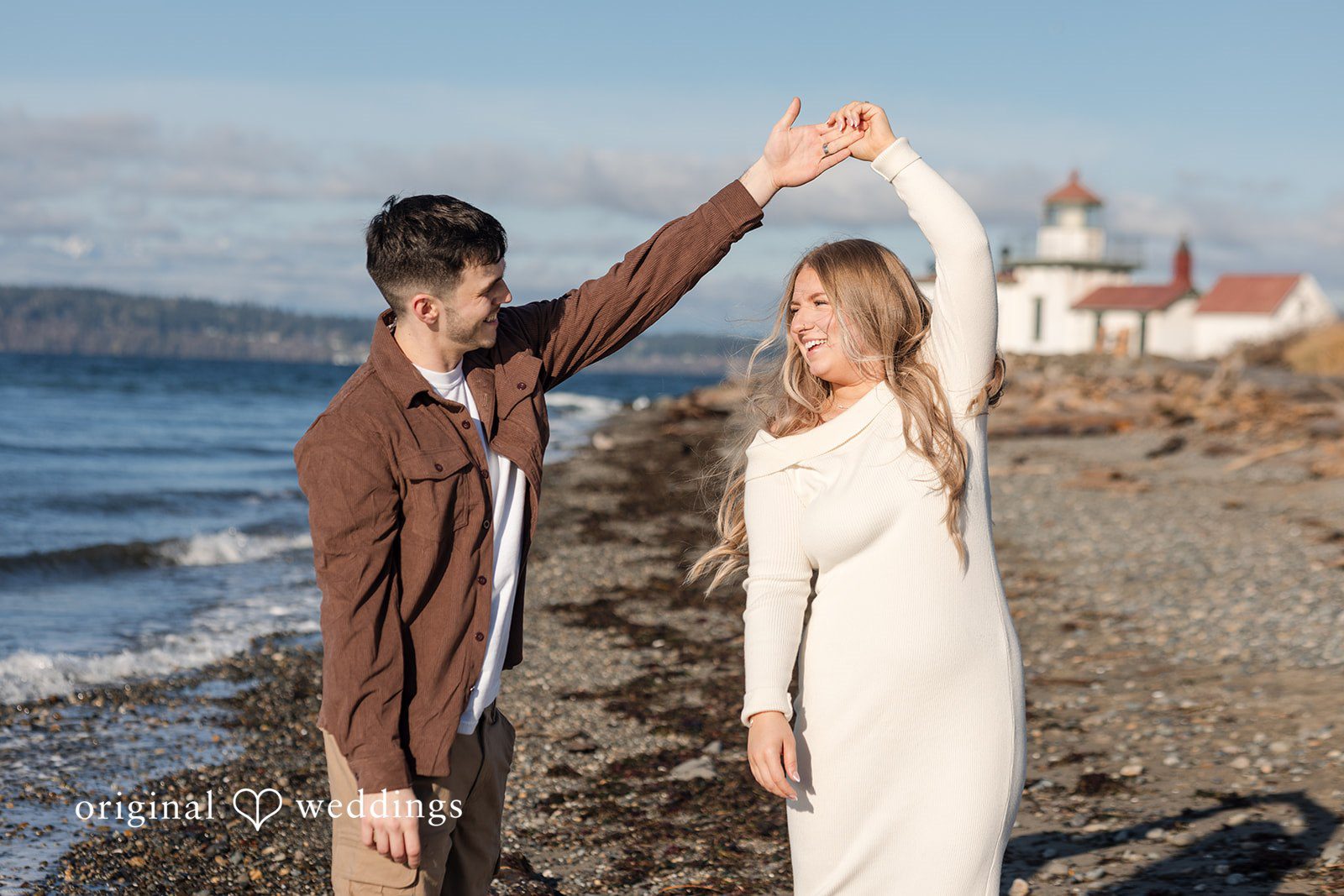 Romantic picture of couple at discovery park