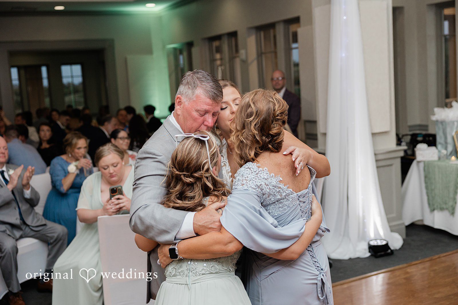 Lovely moment of bride with family