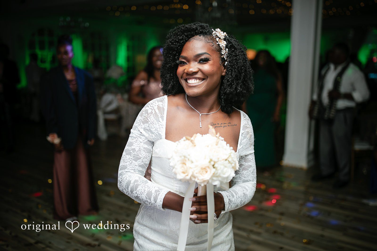 Whitchyna + Kevin Elegant bridal picture with soft pastel flowers