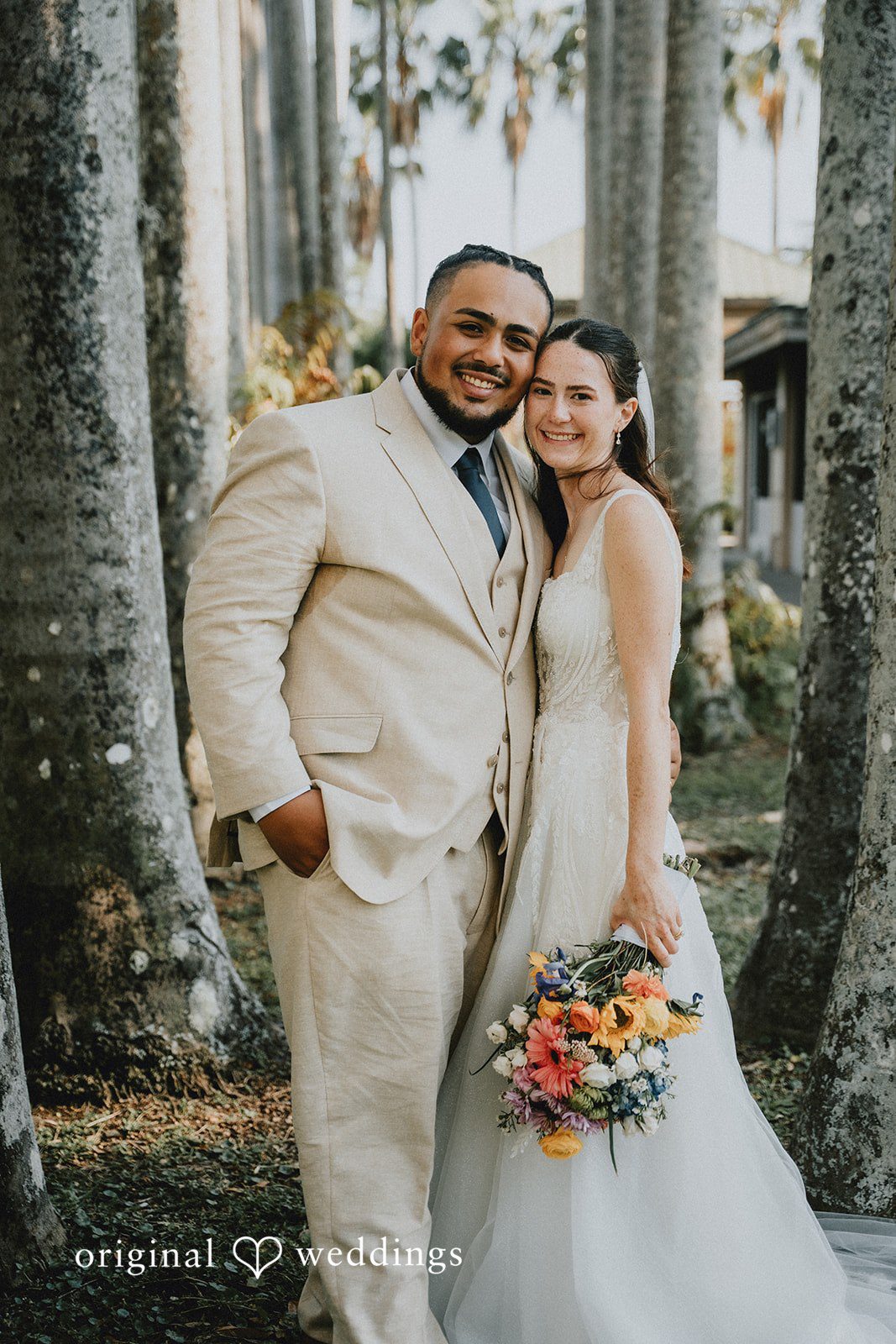 A gorgeous portrait of the couple in the garden