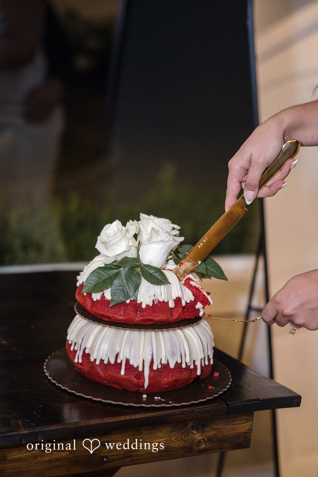 A detail shot of the wedding cake