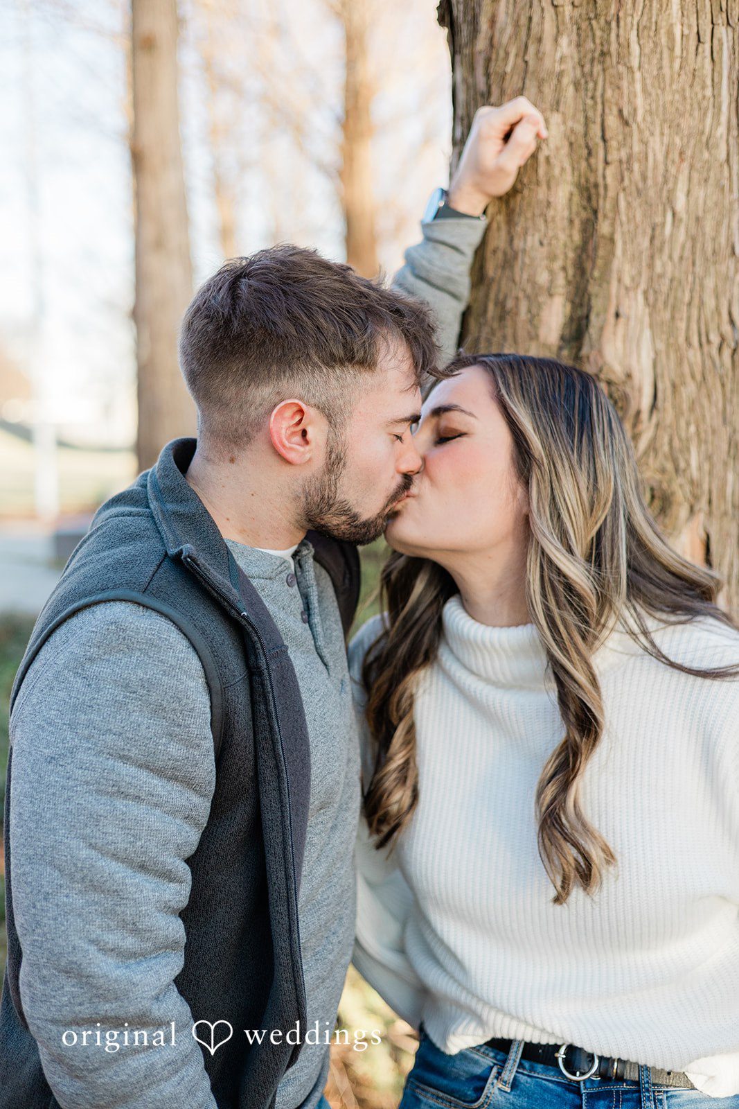 Romantic kiss moment of couple at Smale Riverfront Park