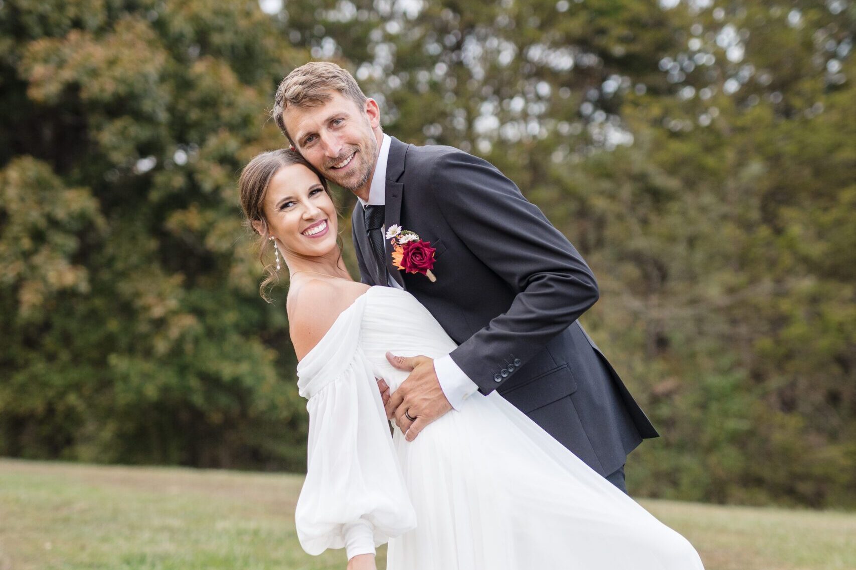 elegant couple photo at best wedding venues st louis