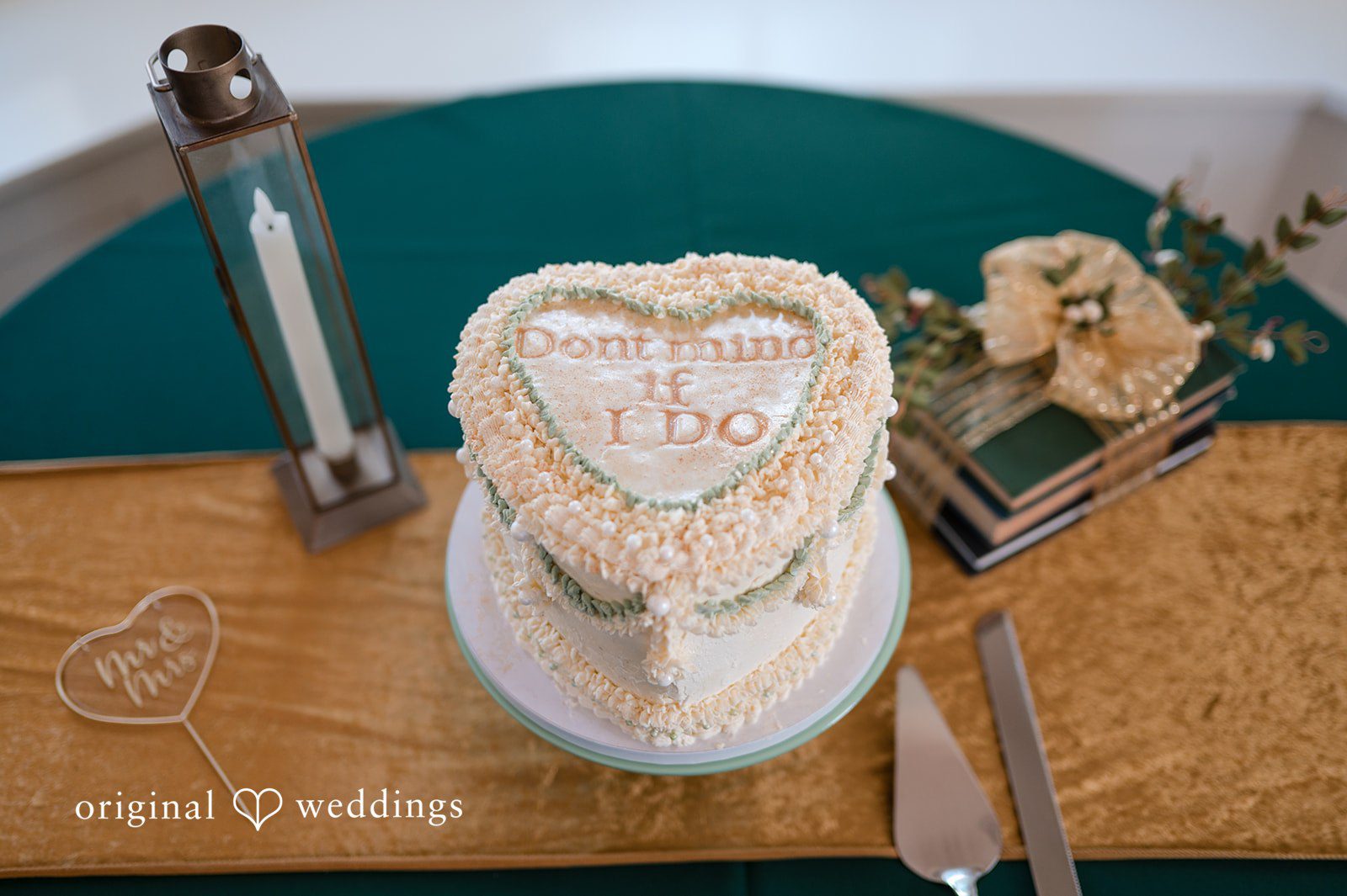 A stunning wedding cake with a beautiful inscription