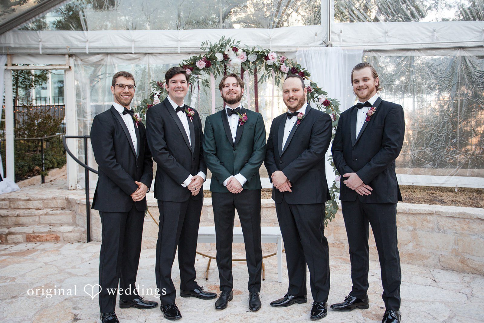 A cute portrait of the groom with the groomsmen