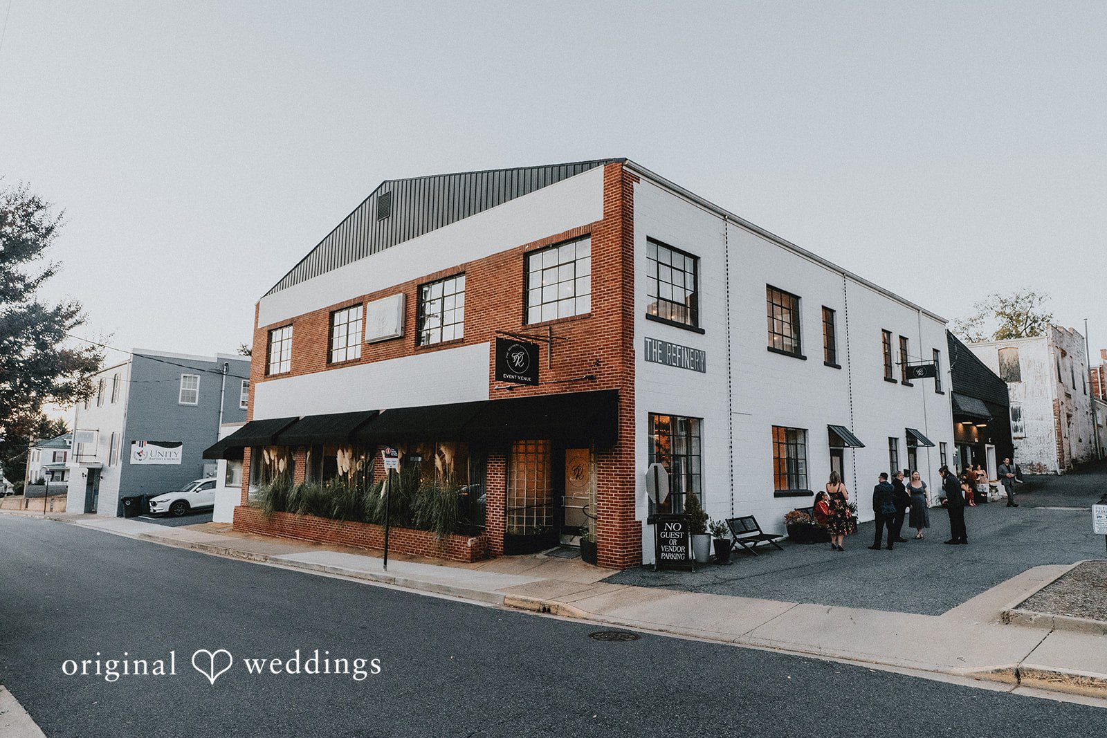 Dianna + Devin Our DC wedding photographers captured The Refinery building