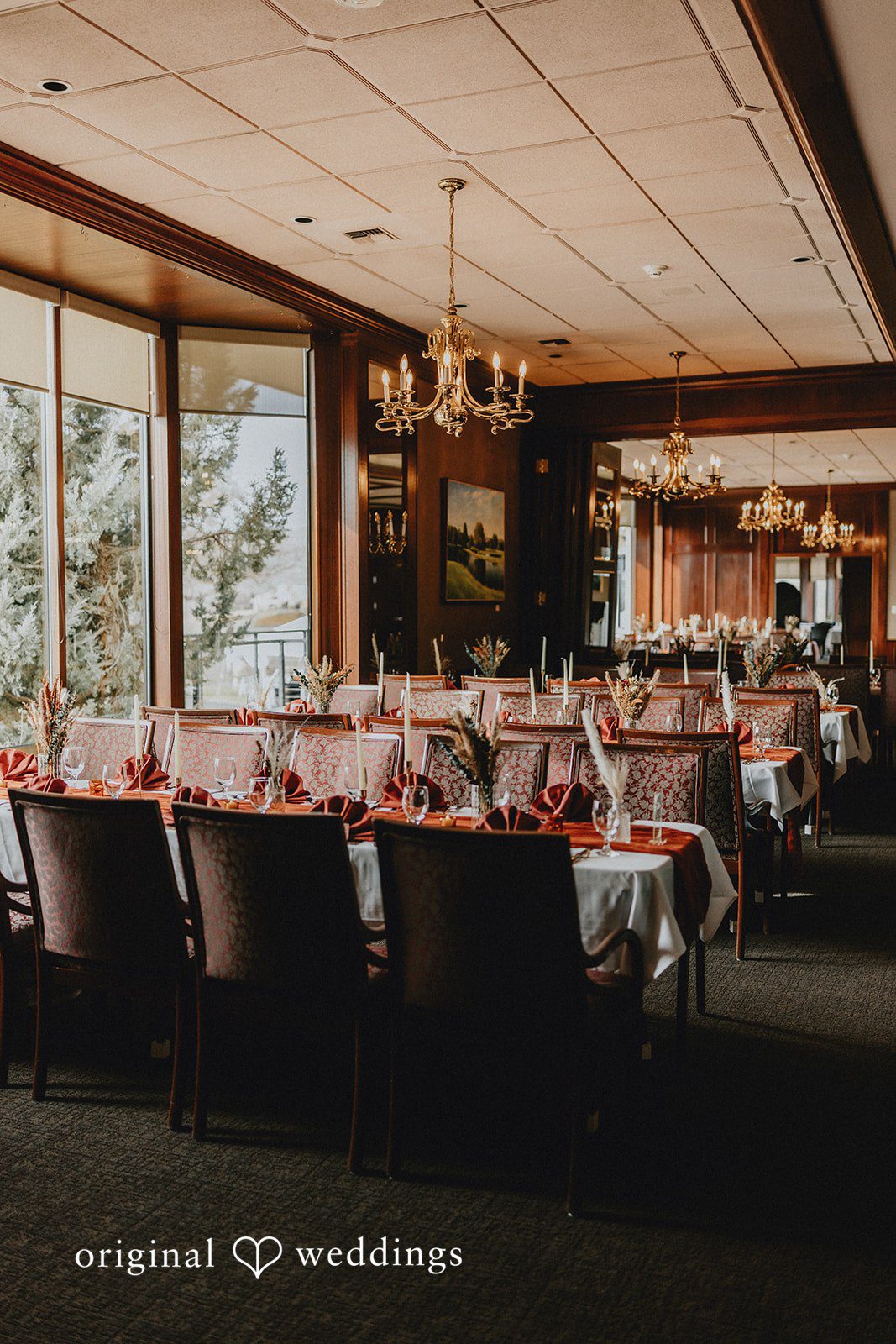 Parsa + Kiley The indoor reception space feels warm, intimate, and inviting.