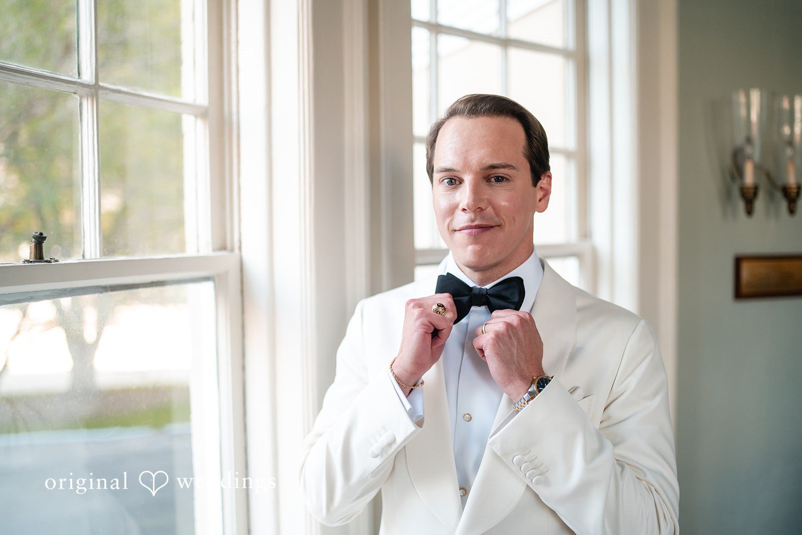 Dallas Wedding Photographers at Arts District Mansion | Matthew & Brown -