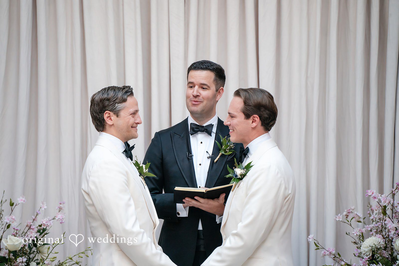 Dallas Wedding Photographers at Arts District Mansion | Matthew & Brown -