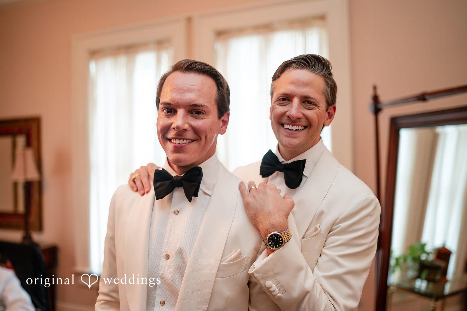 Dallas Wedding Photographers at Arts District Mansion | Matthew & Brown -