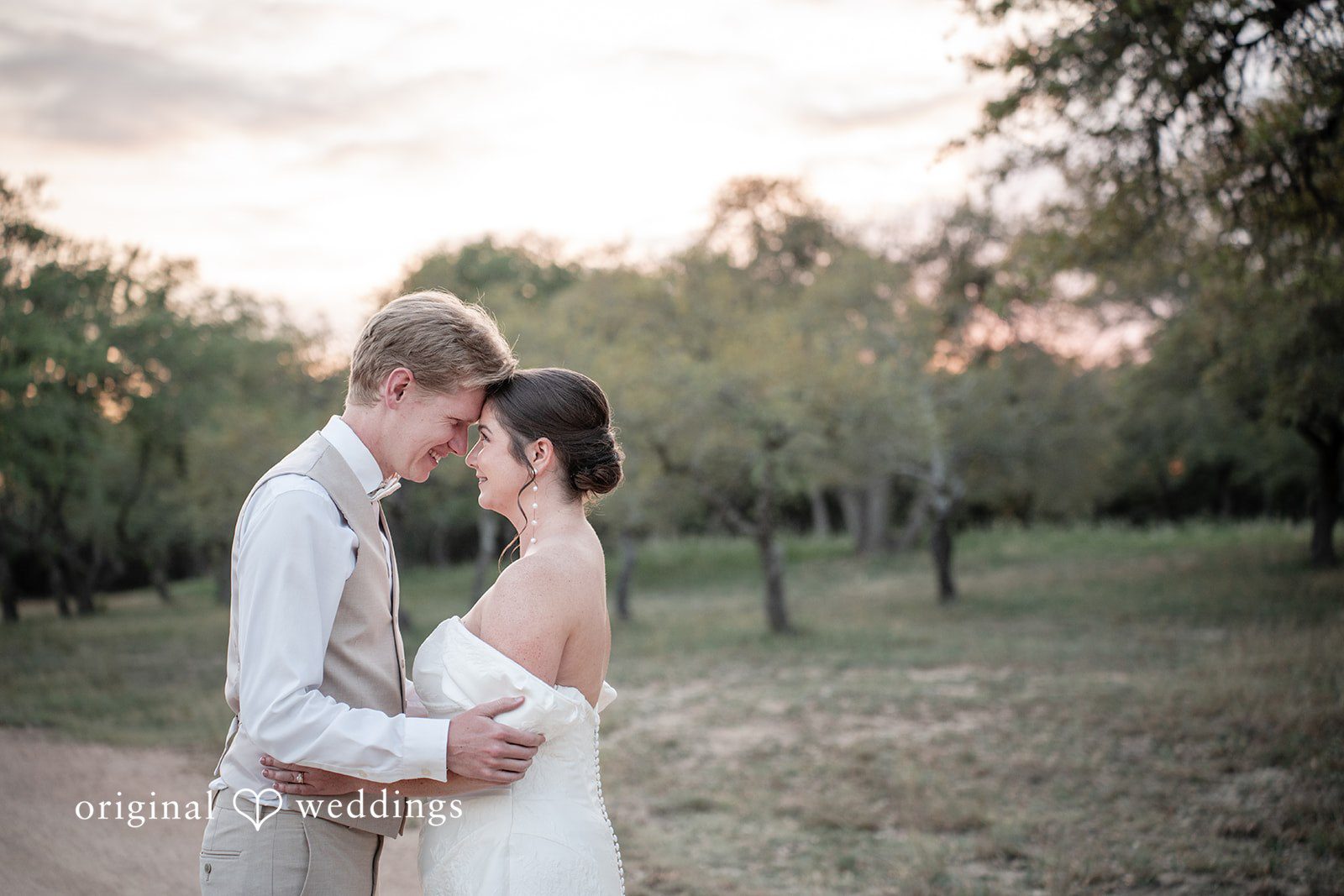 Hannah + Will Golden hour couple portrait before sunset