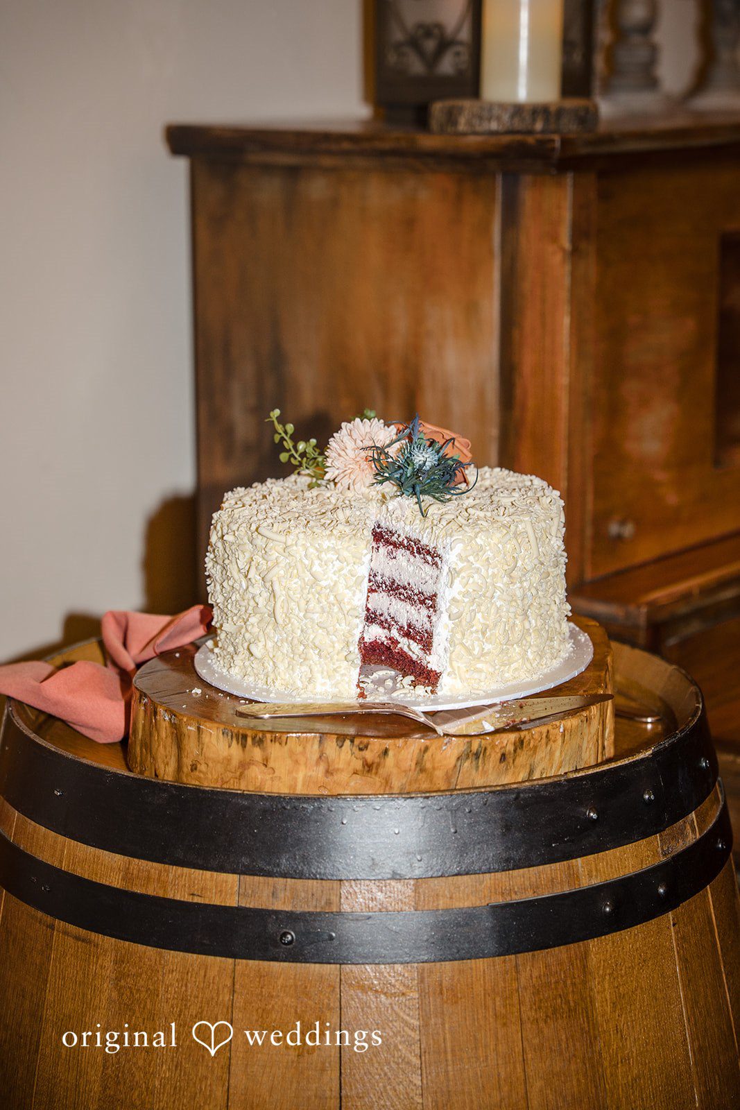 William + Alicia Elegant cake decoration photography at Barnwood Events