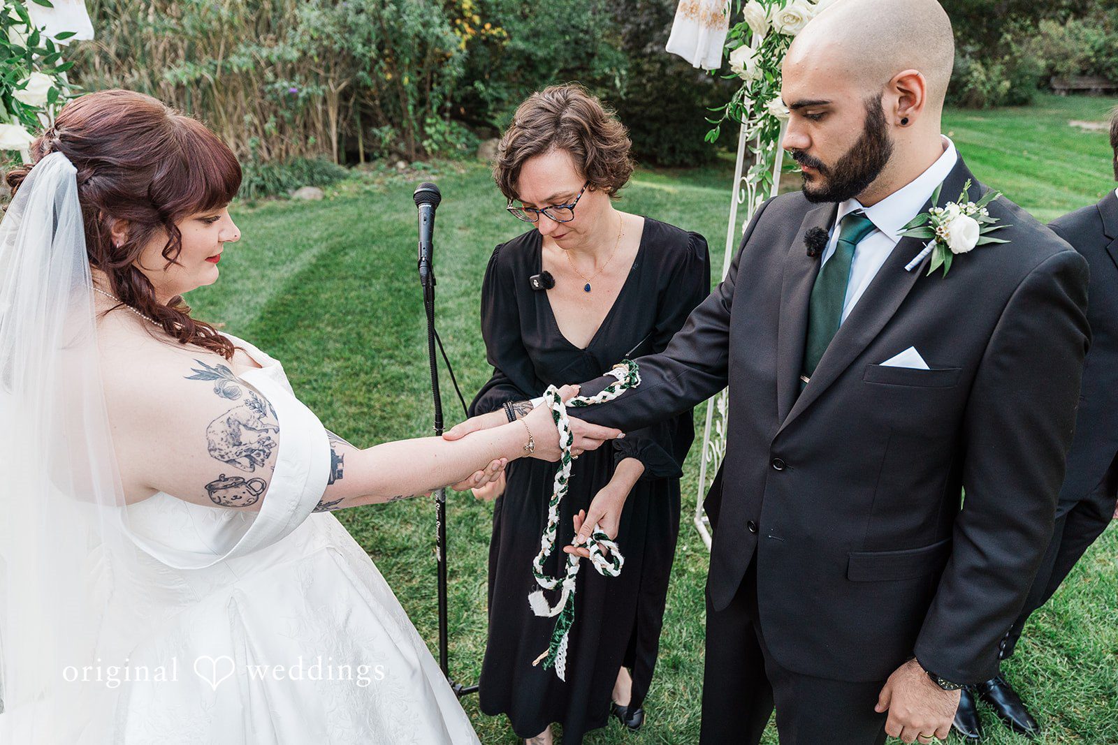 Stunning picture of couple exchanging vows