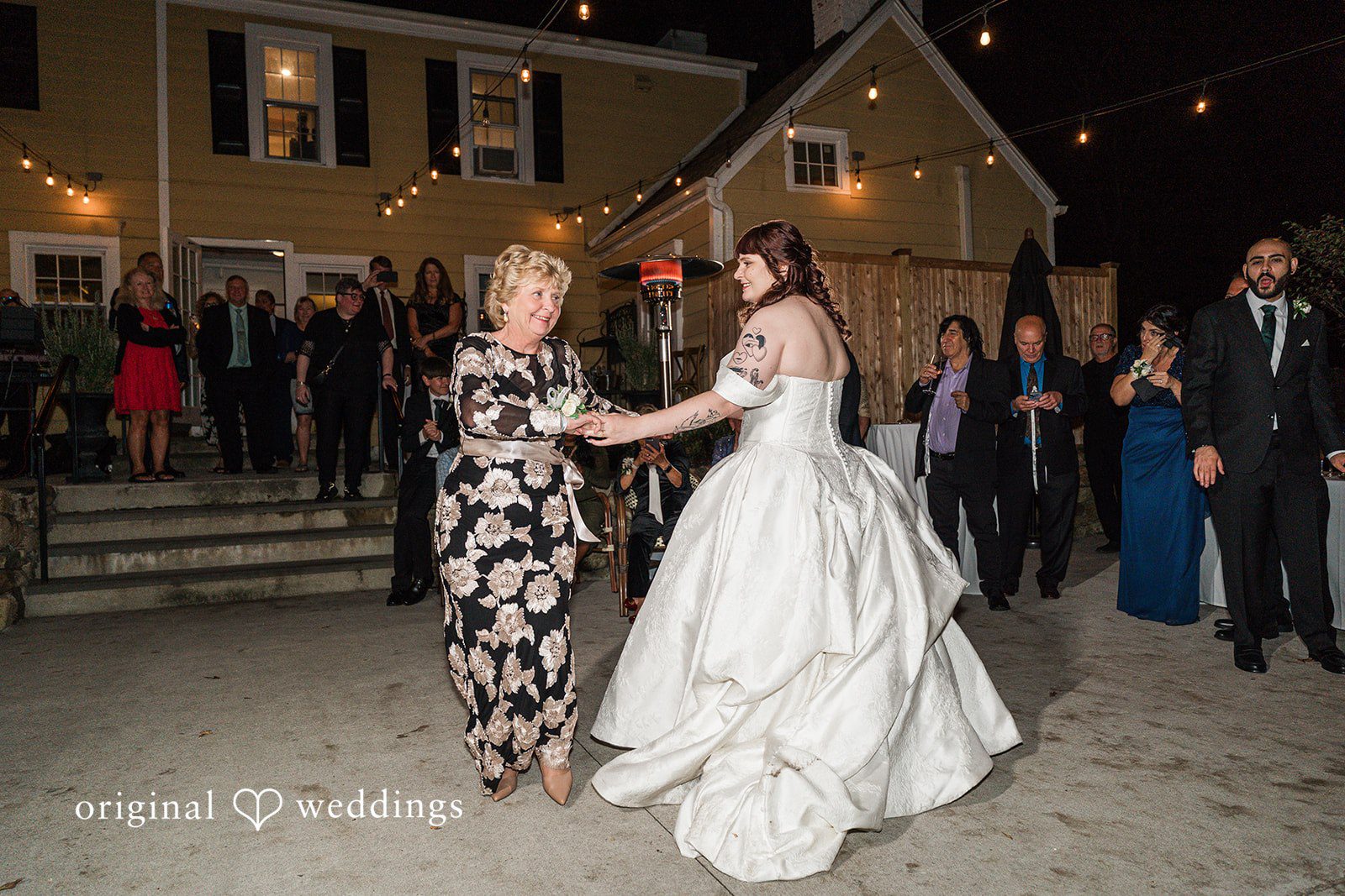 Lovely dance picture of bride with lady