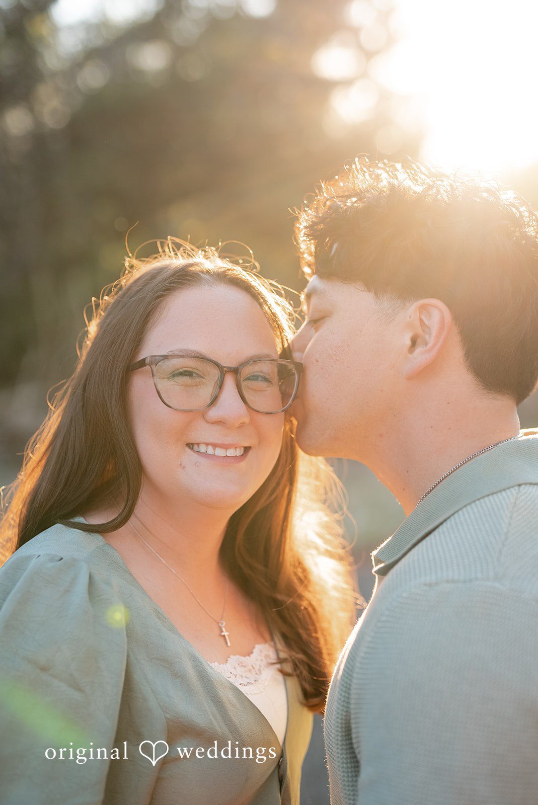 A romantic head-shot of the couple