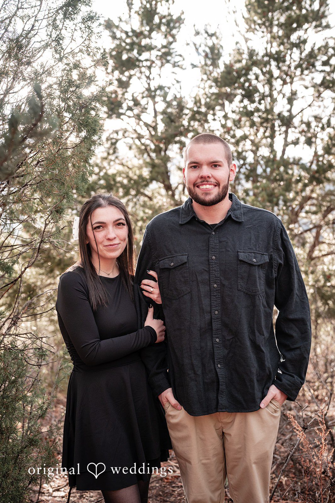 A stunning portrait of the couple at the garden