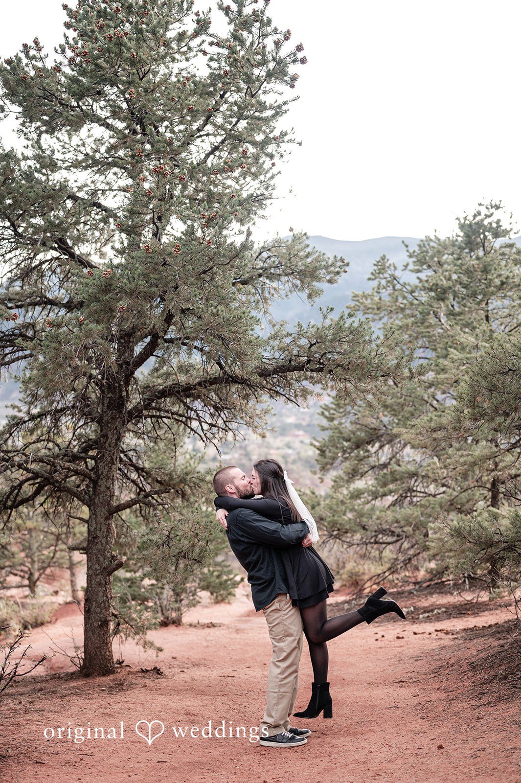 The couple all romantic at the garden