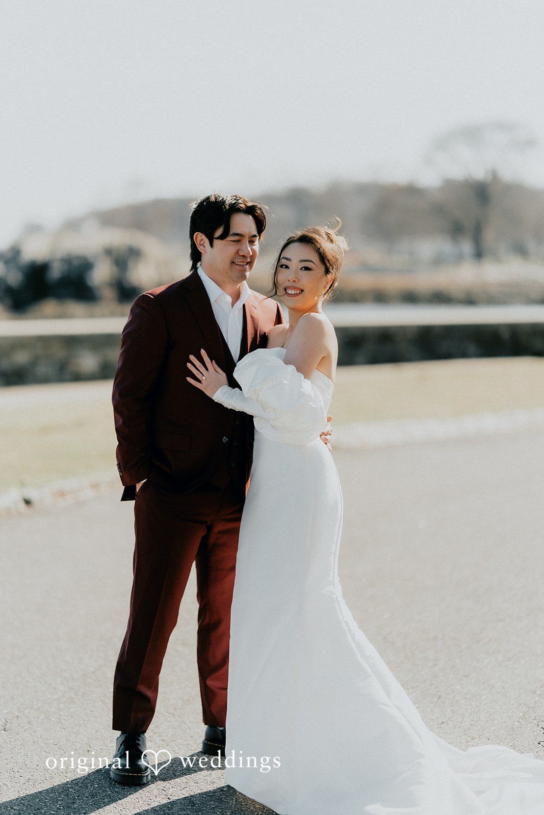 A beautiful portrait of the couple at Glen Island Harbour Club