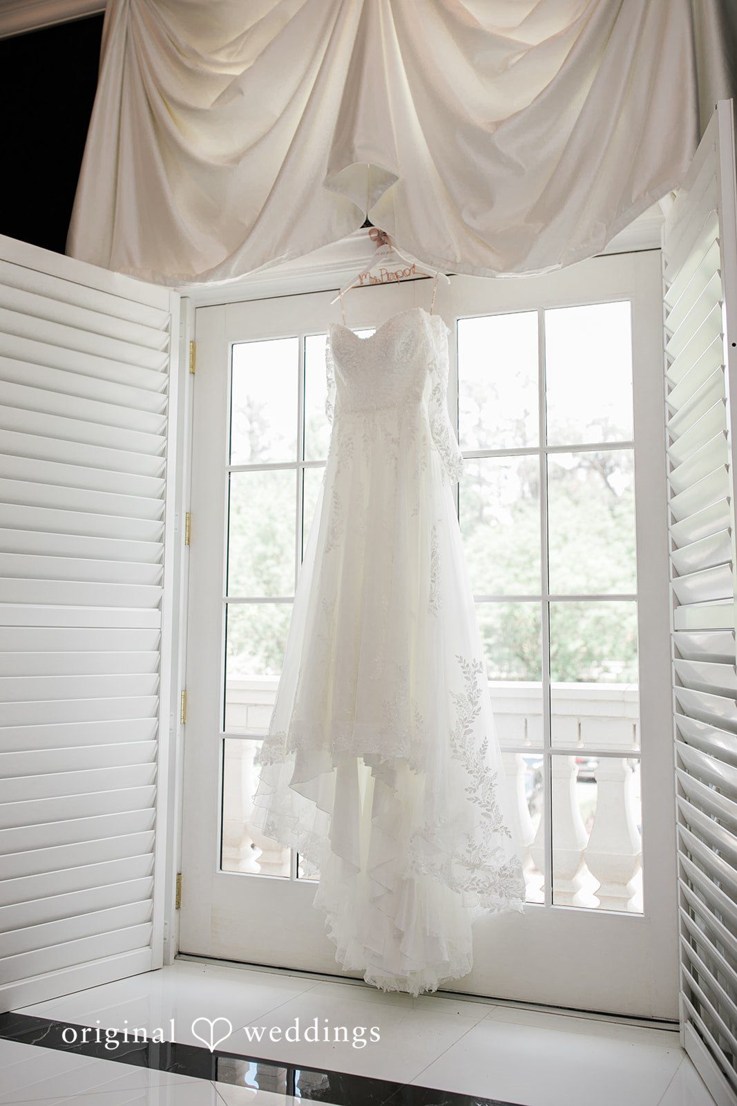 The bride's gown