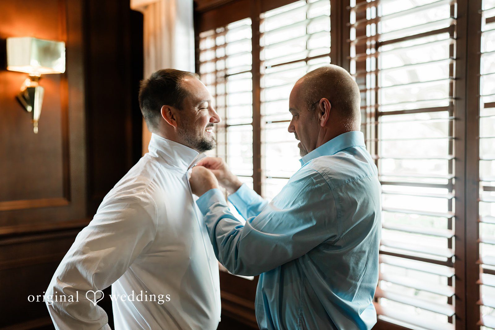 The getting-ready moment of the groom