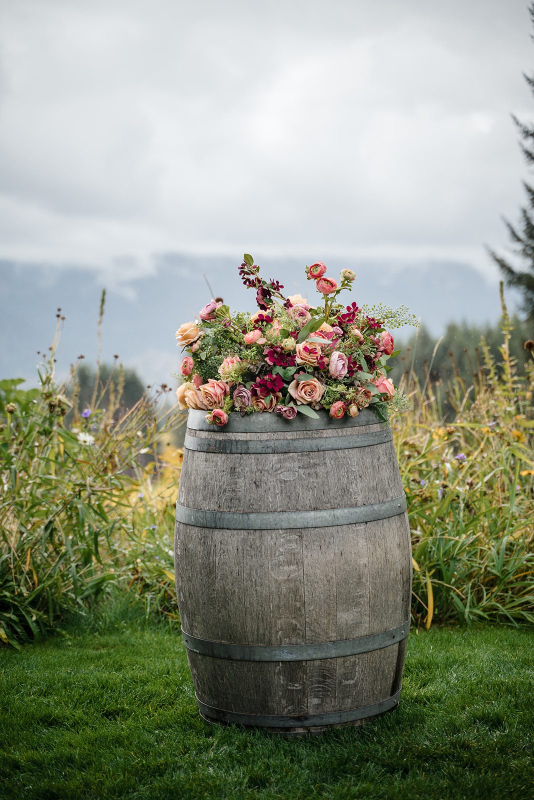 Tiare + Jeremy Beautiful floral wedding décor