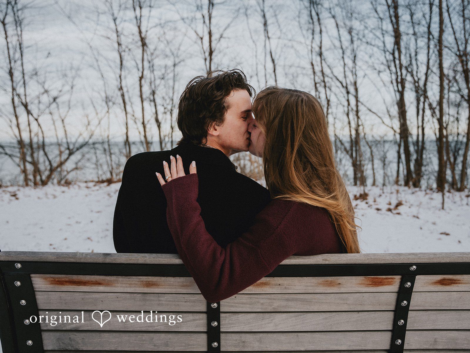 Romantic kiss moment of couple at Grant Park