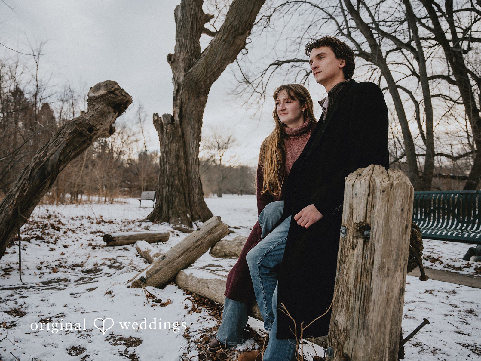 Beautiful picture of couple embracing nature at Grant Park