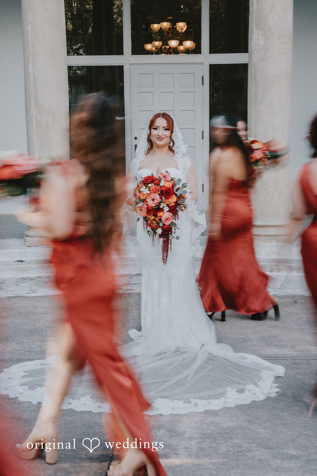 Classical picture of bride at Hacienda De Las Flores